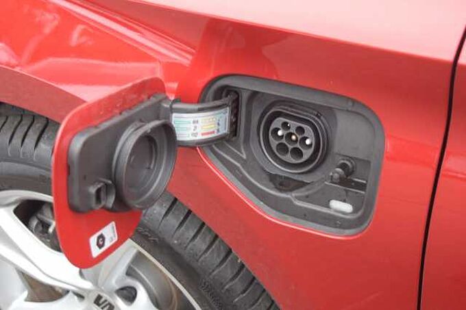 SEAT Leon 1.4 e-HYBRID (204ps) FR DSG